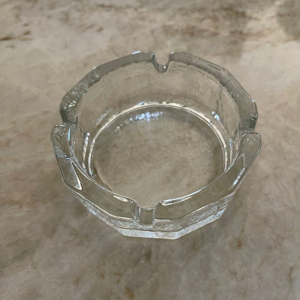 Vintage Iceburg artglass Ashtray clear glass
